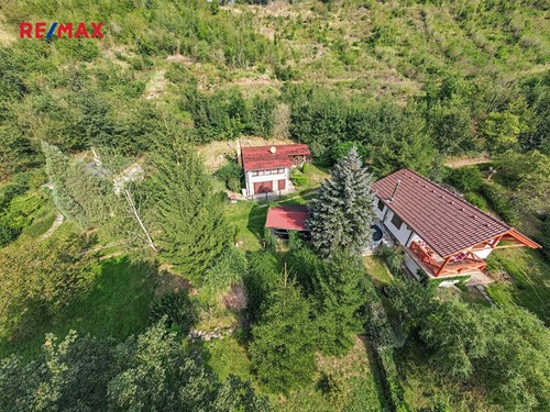 Prodaná chata 40 m², pozemek 398 m²