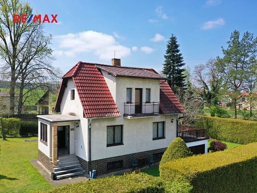 Prodaná chata 120 m², pozemek 953 m²