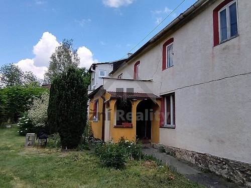 Prodaný dům 300 m², pozemek 2011 m²