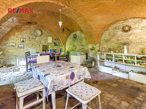 Prodaný dům 826 m², pozemek 1795 m²
