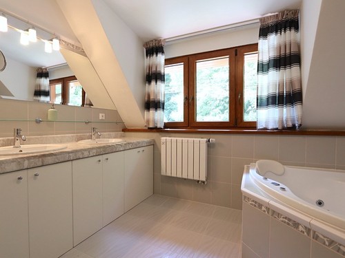 Prodaný dům 202 m², pozemek 1100 m²