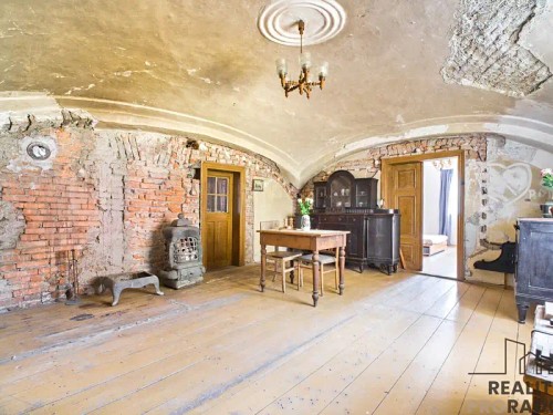 Prodej domu 850 m², pozemek 2521 m²