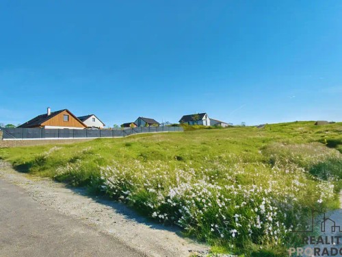 Prodej stavebního pozemku 1671 m²