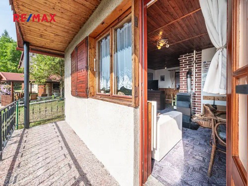 Prodaná chata 60 m², pozemek 961 m²
