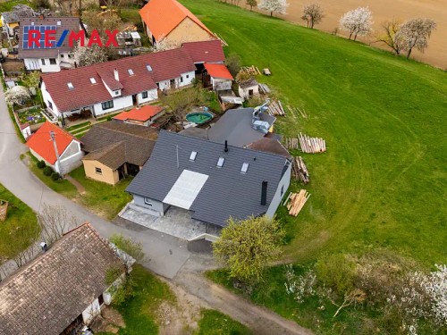 Prodej domu 382 m², pozemek 420 m²