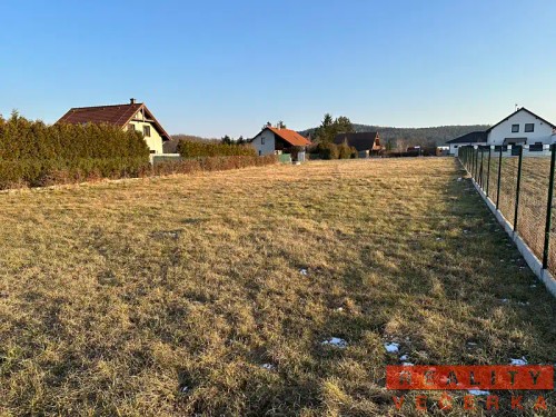 Prodej stavebního pozemku 1438 m²