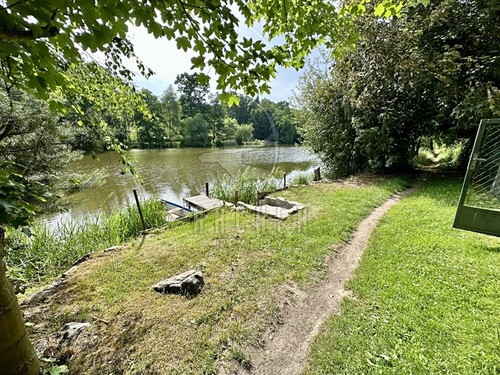 Prodaná chata 33 m², pozemek 1077 m²