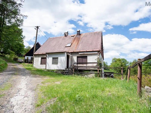 Prodej domu 320 m², pozemek 2201 m²