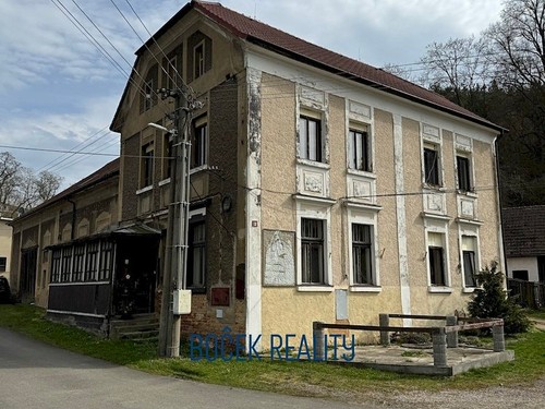 Prodaný dům 410 m², pozemek 858 m²