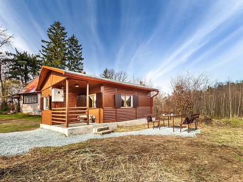 Prodaná chata 30 m², pozemek 242 m²
