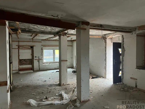 Prodej domu 549 m², pozemek 598 m²