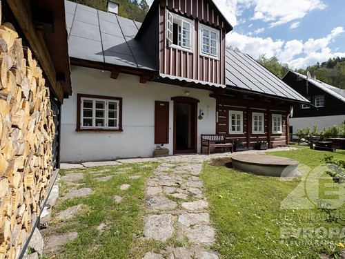 Prodaný dům 200 m², pozemek 1000 m²