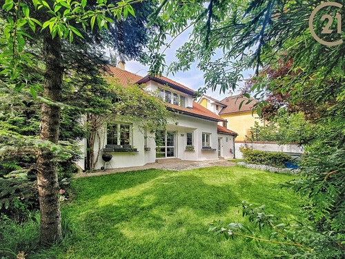 Prodaný dům 290 m², pozemek 444 m²