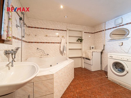 Prodaná vila 194 m², pozemek 795 m²
