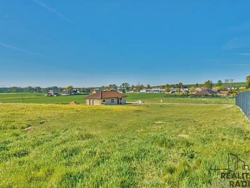 Prodej stavebního pozemku 1671 m²