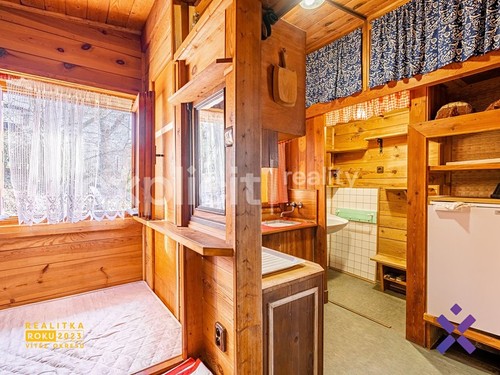 Prodaná chata 75 m², pozemek 879 m²