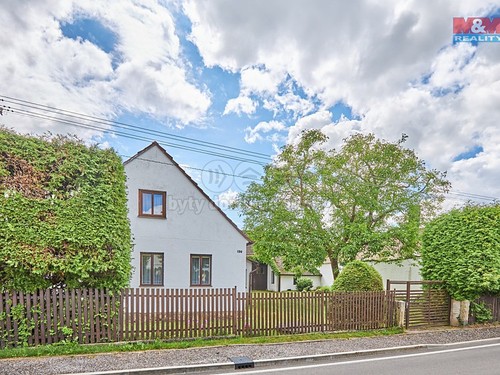 Prodaná chalupa 90 m², pozemek 880 m²