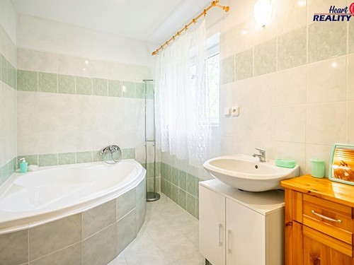 Prodej chaty 462 m², pozemek 688 m²