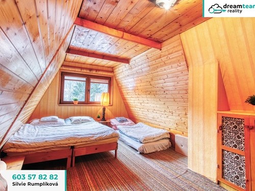 Prodaná chata 100 m², pozemek 422 m²