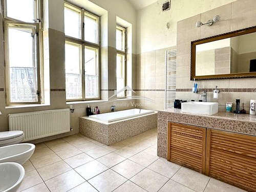 Prodaný dům 240 m², pozemek 2383 m²