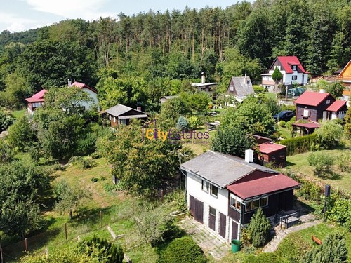 Prodaná chata 60 m², pozemek 423 m²