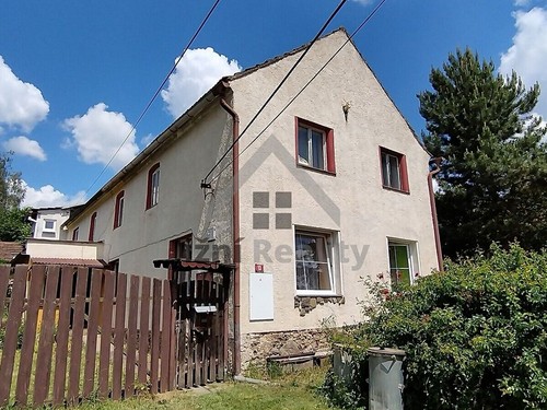 Prodaný dům 300 m², pozemek 2011 m²
