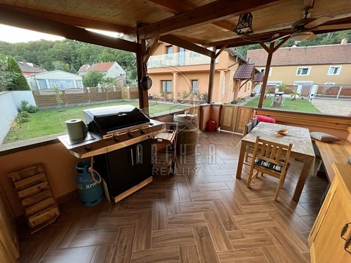 Prodaný dům 272 m², pozemek 1050 m²