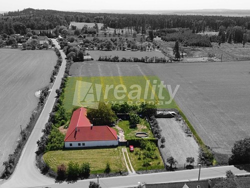Prodaná zemědělská usedlost 216 m², pozemek 9247 m²