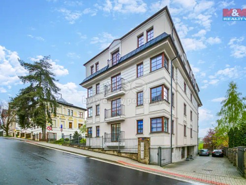 Prodej domu 895 m², pozemek 1336 m²