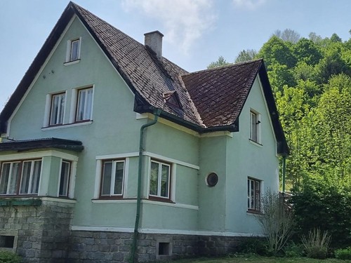 Prodaný dům 240 m², pozemek 6000 m²