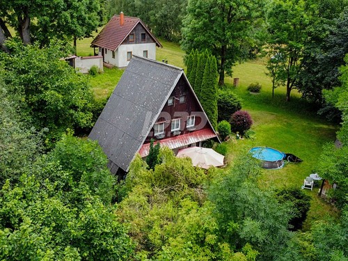 Prodaná chata 100 m², pozemek 415 m²