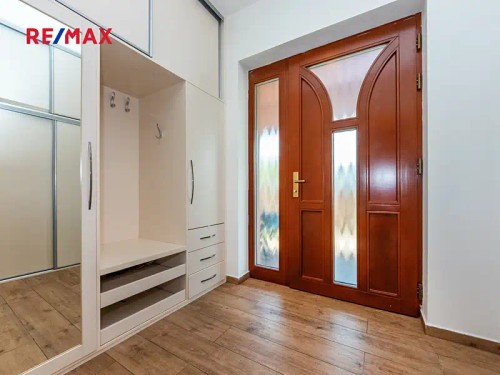 Prodej domu 392 m², pozemek 973 m²