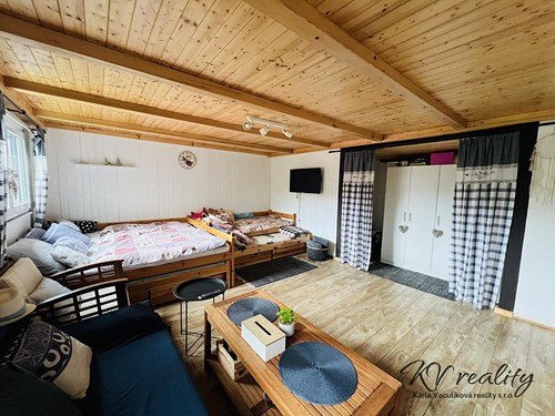 Prodaná chata 100 m², pozemek 394 m²