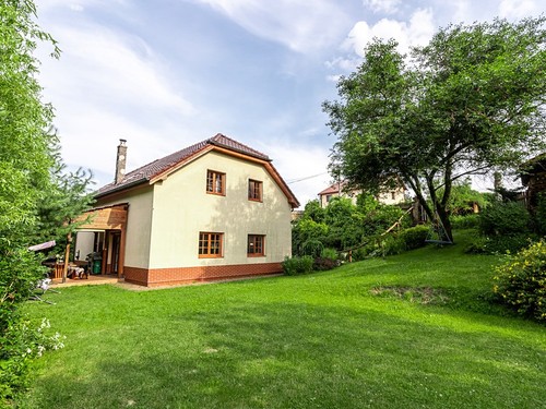 Prodaný dům 209 m², pozemek 1600 m²
