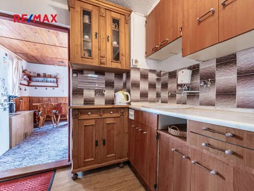 Prodaná chata 60 m², pozemek 961 m²
