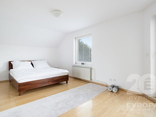 Prodaný dům 198 m², pozemek 1935 m²
