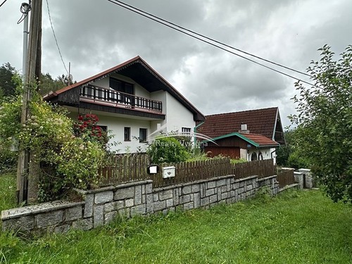 Prodaná chalupa 160 m², pozemek 975 m²