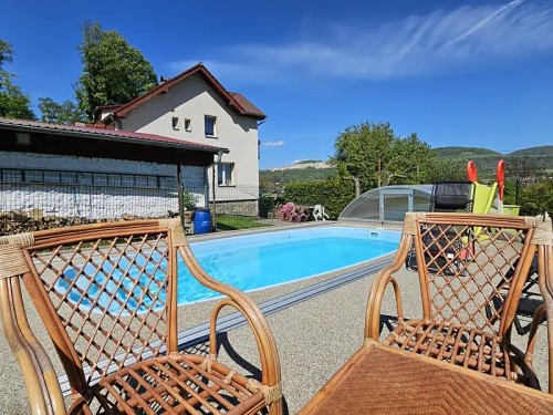 Prodaný dům 200 m², pozemek 1965 m²