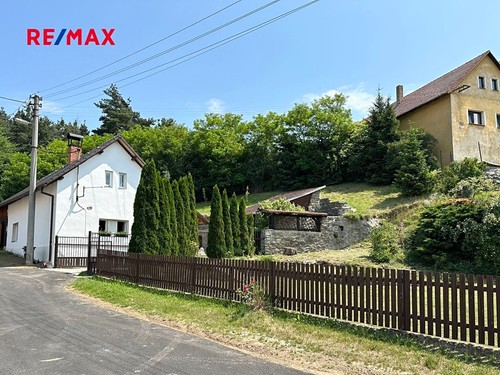 Prodaný dům 243 m², pozemek 943 m²