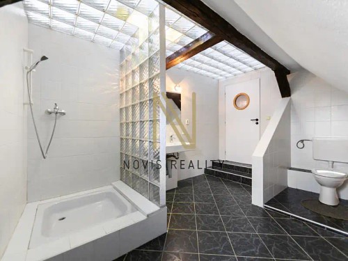 Prodaný dům 569 m², pozemek 4130 m²