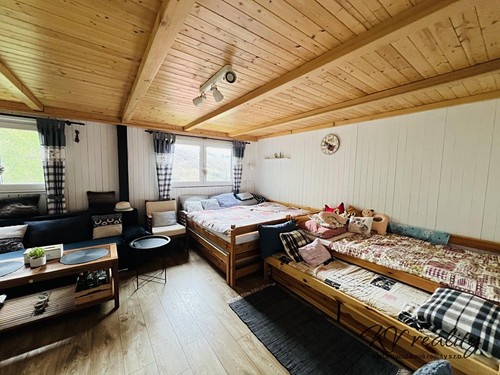 Prodaná chata 100 m², pozemek 394 m²