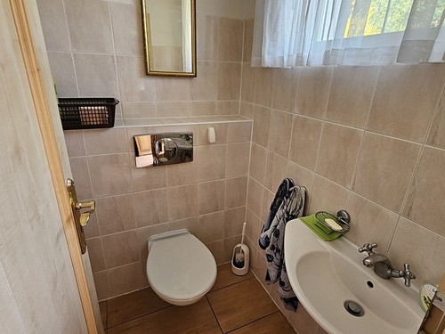 Prodaný dům 350 m², pozemek 12302 m²
