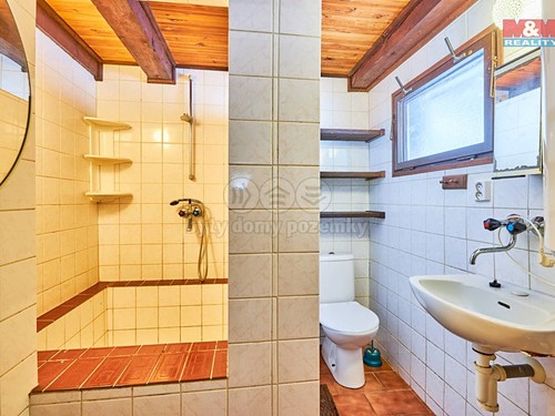 Prodaná chata 40 m², pozemek 689 m²