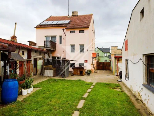 Prodej domu 315 m², pozemek 1555 m²