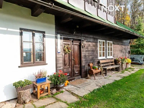 Prodej domu 300 m², pozemek 1830 m²