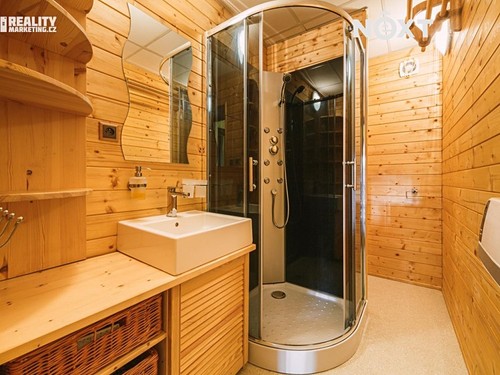 Prodaná chata 131 m², pozemek 431 m²