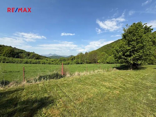 Prodej stavebního pozemku 1249 m²