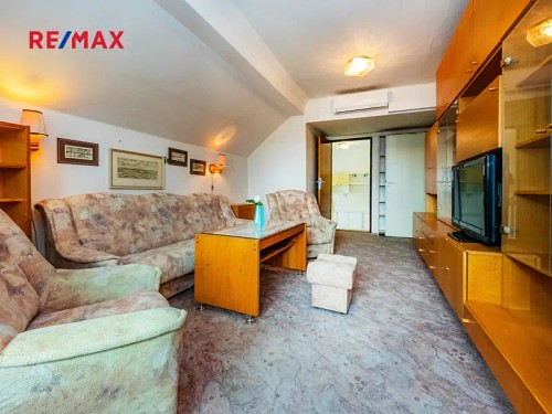 Prodej domu 375 m², pozemek 1118 m²