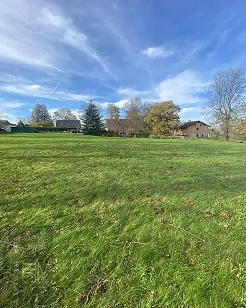 Prodej stavebního pozemku 2464 m²