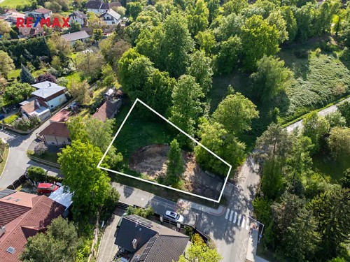 Prodej stavebního pozemku 800 m²